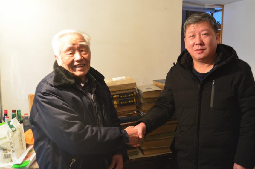 心系抚机-退休技术专家捐赠抚机珍贵技术资料