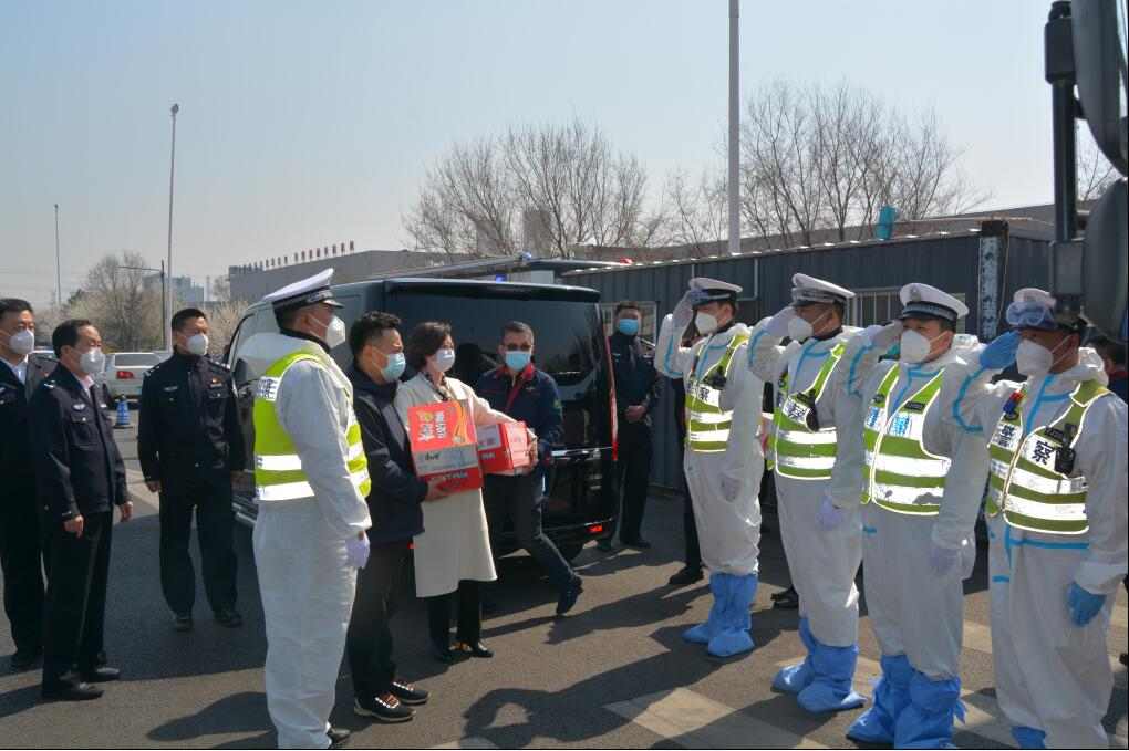 忠诚担当，同舟共济扛起防疫责任