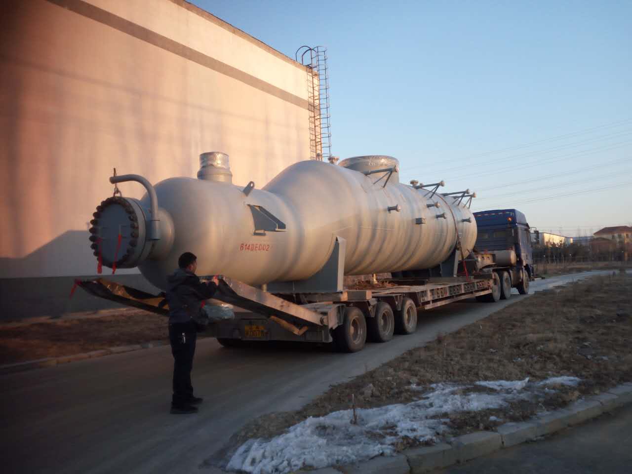 抚机公司为中国天辰工程有限公司制造的设备完成发货