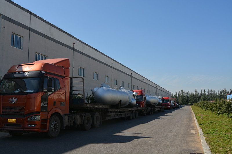 我公司为浙江石油化工有限公司制造的换热器竣工发货