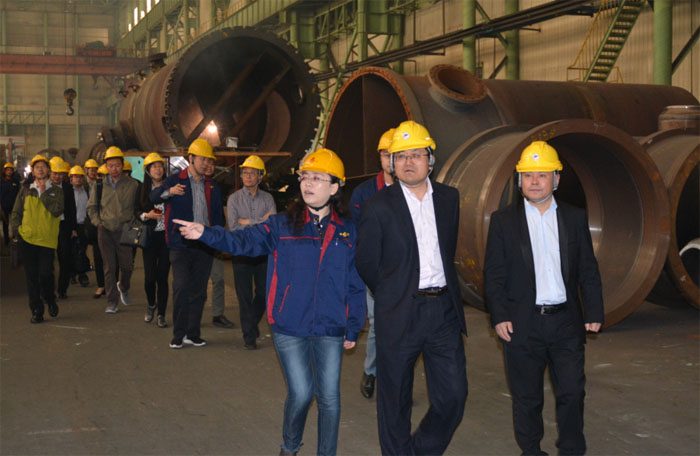 中国原子能科学研究院万钢院长一行来访抚机做研讨交流工作