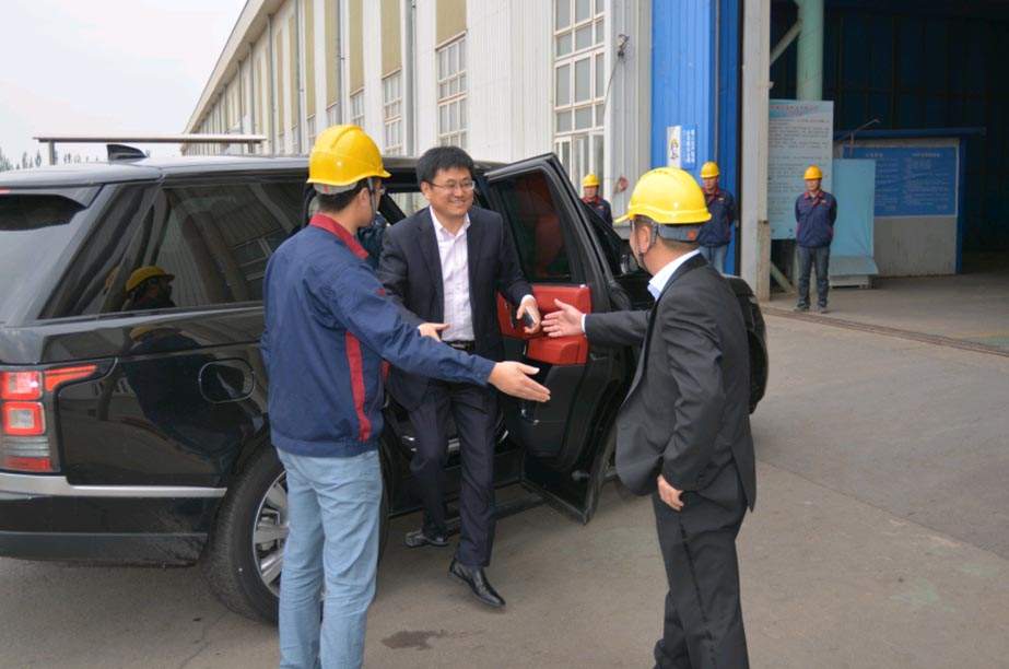 中国原子能科学研究院万钢院长一行来访抚机做研讨交流工作