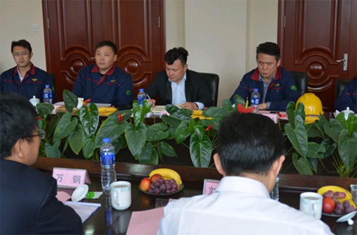 中国原子能科学研究院万钢院长一行来访抚机做研讨交流工作