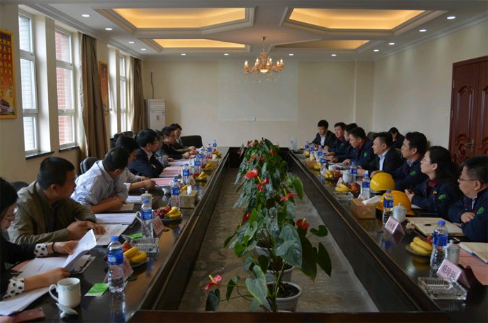 中国原子能科学研究院万钢院长一行来访抚机做研讨交流工作