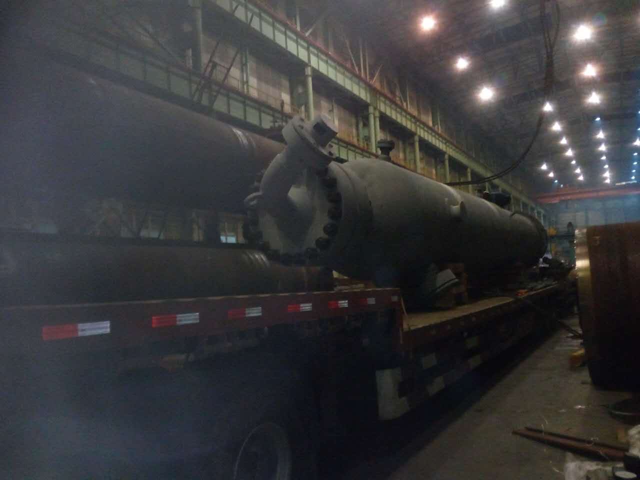 我公司为恒力石化（大连）炼化有限公司制造的热高压分离器竣工发货