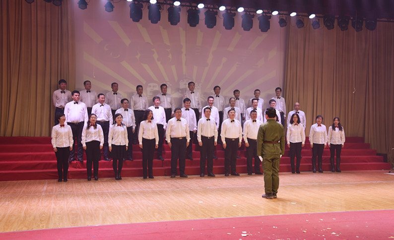 抚机举办“砥砺奋进、赢战2018”文艺演出暨年度表彰大会