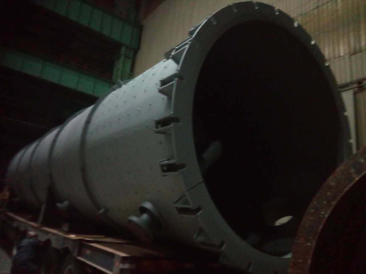 我公司为东营市海科瑞林化工有限公司制造的分解变换反应器竣工发货