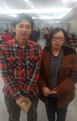 献爱心--抚机关爱困难员工