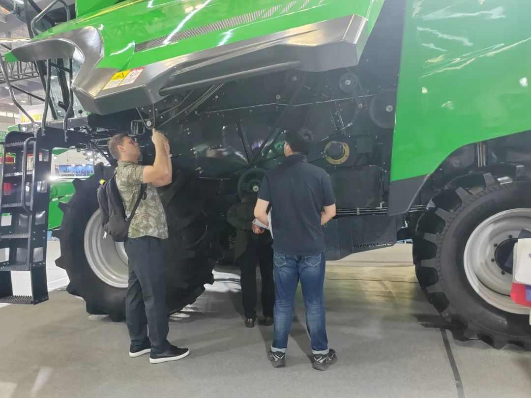 布局高端 收获未来 吉林天朗农业装备焕新亮相2024中国国际农机展