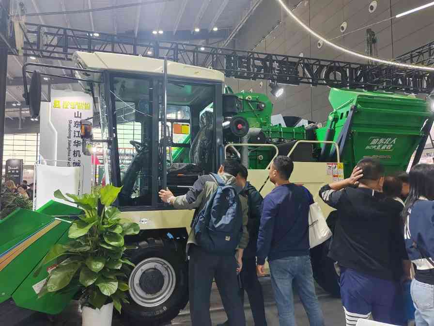 布局高端 收获未来 吉林天朗农业装备焕新亮相2024中国国际农机展