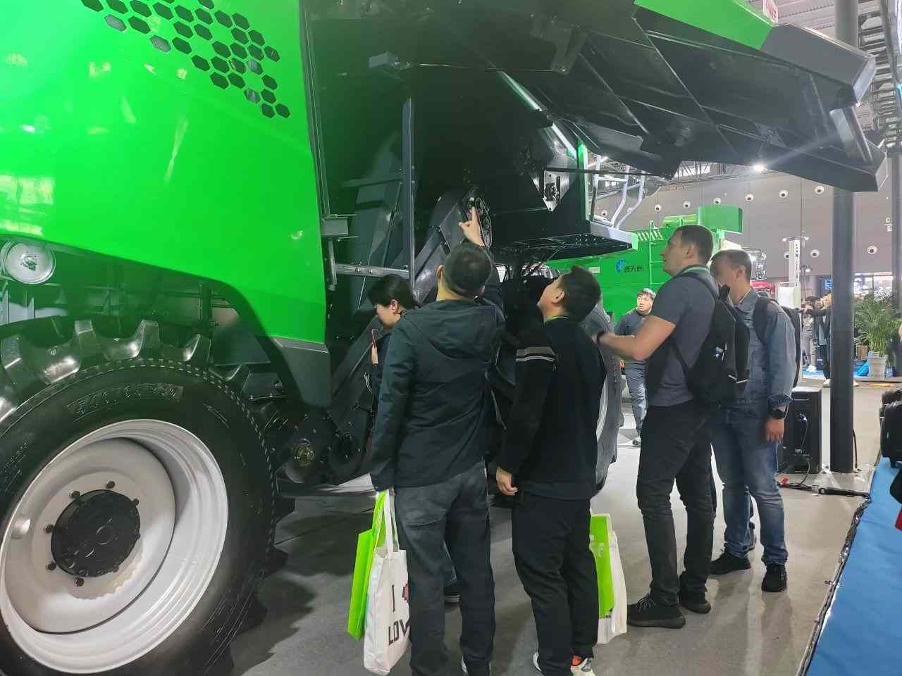 布局高端 收获未来 吉林天朗农业装备焕新亮相2024中国国际农机展