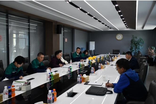 抚顺市市委秘书长莅临抚机参观调研